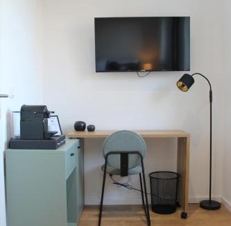 Kernstadt House | Gästehaus Friedrichstraße Ruhiges Zimmer mit Bad zum Innenhof