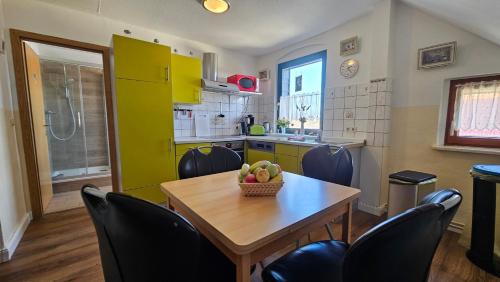 Groß Pankow Apartment | Gästehaus Kuhbier I Wlan, Parkplatz, Boxspringbetten, Sauna