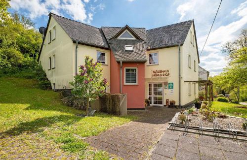 Maring-Noviand Apartment | Gästehaus Mühlenhof - Dornfelder