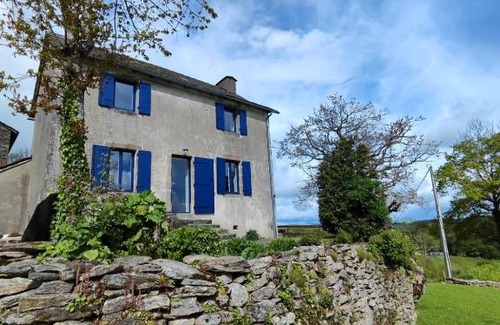 Alrance House | Gîte à la tour de Peyrebrune