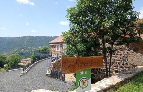 Saint-Privat-d'Allier House | Gîte authentique et confortable avec vaste terrain et vue imprenable à Saint-Privat-d'Allier - FR-1-582-478