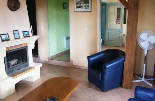 Sauvignac House | Gîte authentique avec piscine privée, WiFi et espace nature - FR-1-653-274