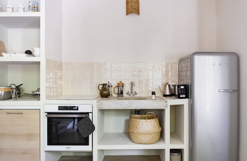 Brignoles House | Gîte Canterane, Petite Maison Provençale Rattachèe à Maison Sumiane, 4 Couchages