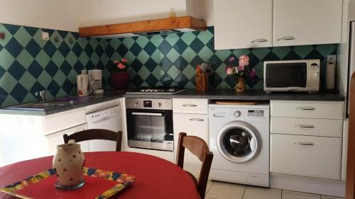 Bonnefond Apartment | Gîte de France à Bonnefond 3 épis - Gîte de France 6 personnes MAE-9754