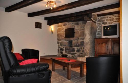 Bonnefond Apartment | Gîte de France Le fournil de paulette et guy 4 épis - Gîte de France 6 personnes MAE-0154