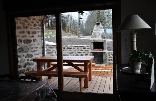 Bonnefond Apartment | Gîte de France Le fournil de paulette et guy 4 épis - Gîte de France 6 personnes MAE-0154