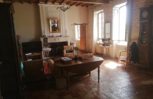 Marmande House | Gîte de la glycine