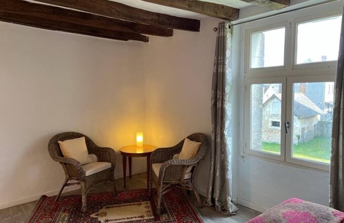 La Celle-Guenand Apartment | Gîte de la Petite Chouette, un Studio Romantique Dans L'enceinte D'un Château !