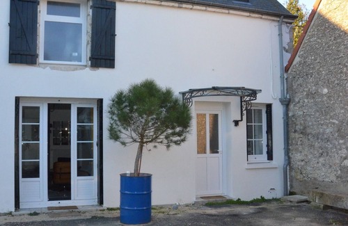 Josnes Apartment | Gîte de Style Industriel 75m² Pour Couchage de 4 Personnes Linge Fourni