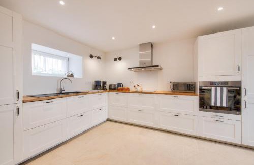 Kerlouet House | Gîte de vacances pour 6 avec jardin - 800 m plage