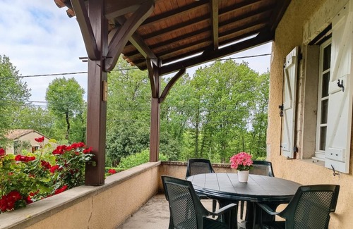 Le Montat House | Gîte du Peyrat - LE MONTAT