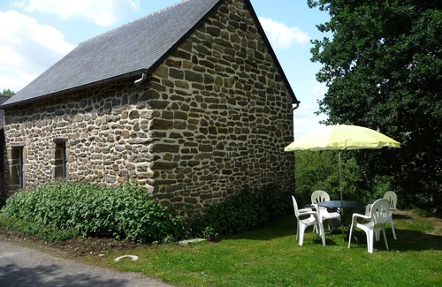 Corseul House | Gîte du Pont-levis du Château de Montafilan