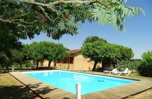 Saint-Martin-de-Beauville House | Gîte grande capacité avec piscine privée - Sud-Ouest