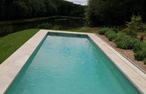 Chalais Cottage | Gîte "L'Anglin" in 160 ha estate with heated swimming pool, Spa-Sauna