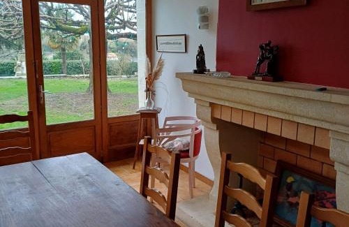 Montignac-Charente Apartment | Gîte la maison du bonheur
