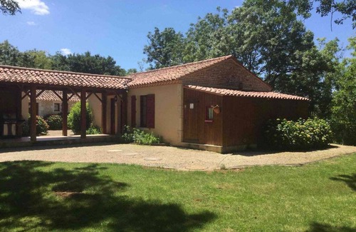 Echire House | Gîte Les Iris 4étoiles bordière Réserve des Huttes