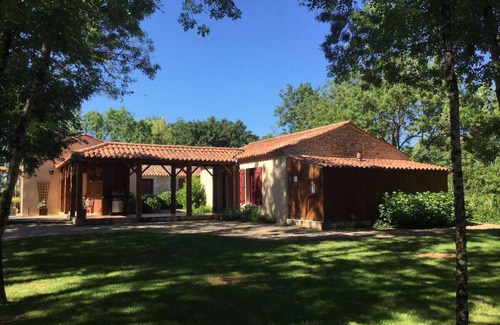 Echire House | Gîte Les Iris 4étoiles bordière Réserve des Huttes