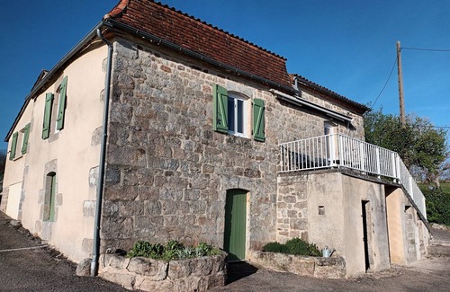 Saint-Jean-Lagineste House | Gîte les résurgences