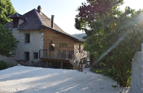 Attignat-Oncin Cottage | Gîte Nature et Espace Bien-être au Milieux des Champs