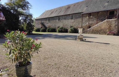 Mouchamps House | Gîte Rohan - Château du Parc Soubise