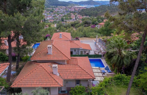 Gocek Villa | Göcek'de Deniz ve Doğa Manzaralı 4+1 Villa Kiraz