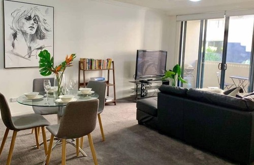 Woolloongabba Apartment | ★Gabba Central★ Sleeps 4 | 2km to CBD