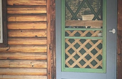 Le Roy Cabin | Gabriel's Cabin in the Woods