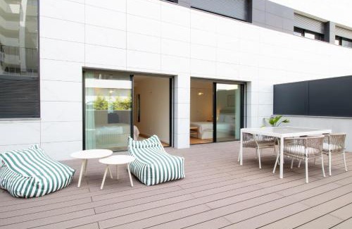 Ramalde Apartment | Gaia Elegant Apartment with Patio by LovelyStay