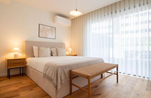 Ramalde Apartment | Gaia Elegant Apartment with Patio by LovelyStay