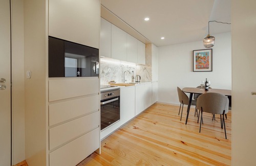 Vila Nova de Gaia Apartment | GAIA PREMIUM A WITH TERRACE by VACATIONY