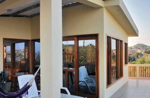 Puerto Baquerizo Moreno Apartment | Galeodan Penthouse - Spectacular Sunsets on the Bay - Ideal for Honeymooners