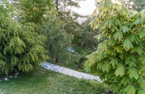 Nathia Gali Apartment | Gali's End By Roomy, Kalabagh Nathiagali