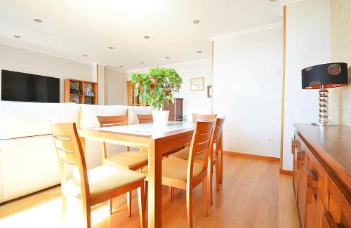 Carril Apartment | GALIHOST - Ático con terraza y vistas al mar en Vilagarcía