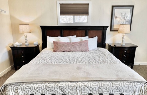 Hulls Cove Hotel | Gallagher's Travels Room One (King Bed)