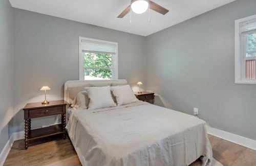 Park Forest Village House | Game Day Haven With Bar & Deck