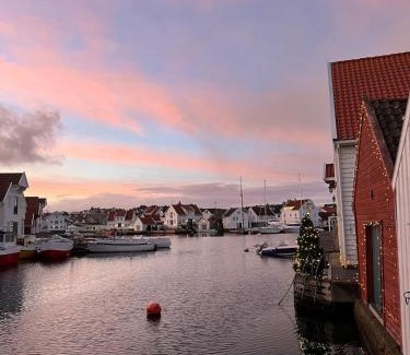 Skudeneshavn House | Gamlebyen overnatting, Skudeneshavn