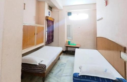 Tirupati Hotel | Ganesh Lodge