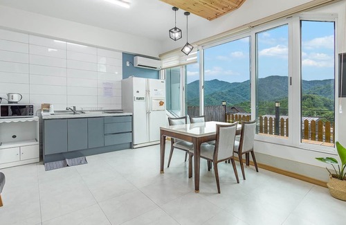 Sang House | Gapyeong Two Dog Place Pension