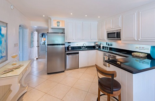 Porters Apartment | Garden and Pool Views - Glitter Bay 310 (1 bed)
