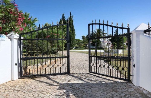 Calicas Villa | GARDEN APARTMENT