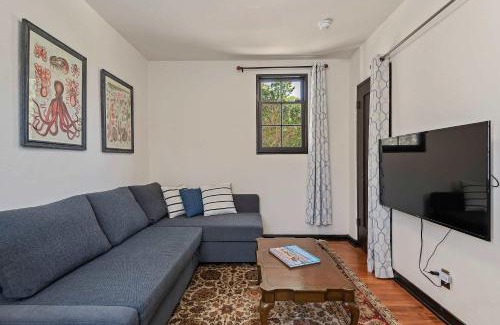 Montecito House | Garden Cottage at Miramar Beach with Shared Deck