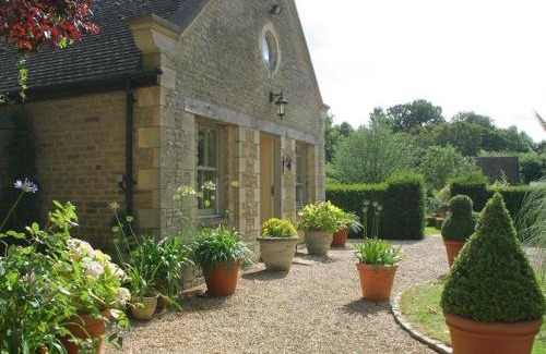 Black Bourton House | Garden Cottage