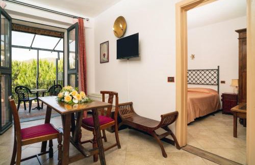 Castelmola Apartment | Garden Cottage I Dammusi - Arancio