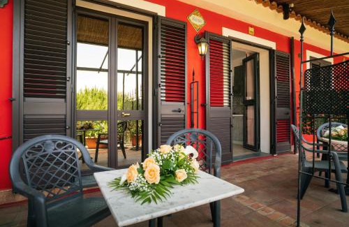 Castelmola Apartment | Garden Cottage I Dammusi - Arancio