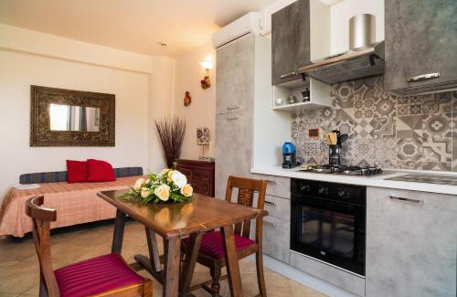 Castelmola Apartment | Garden Cottage I Dammusi - Arancio