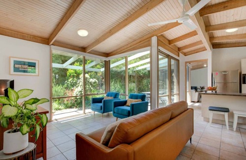 Somers Apartment | Garden Cottage - Somers