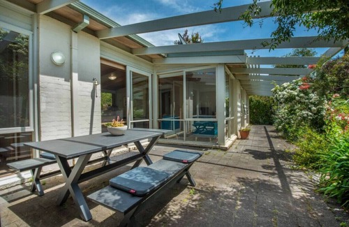 Somers Apartment | Garden Cottage - Somers