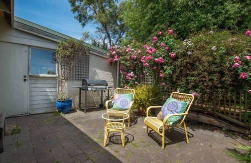 Somers Apartment | Garden Cottage - Somers