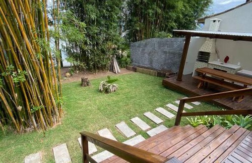 Caieira House | Garden House Floripa - Casa Espetacular com Praia
