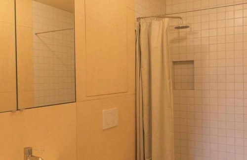 Werben Apartment | GARDEN LEVEL RIGHT